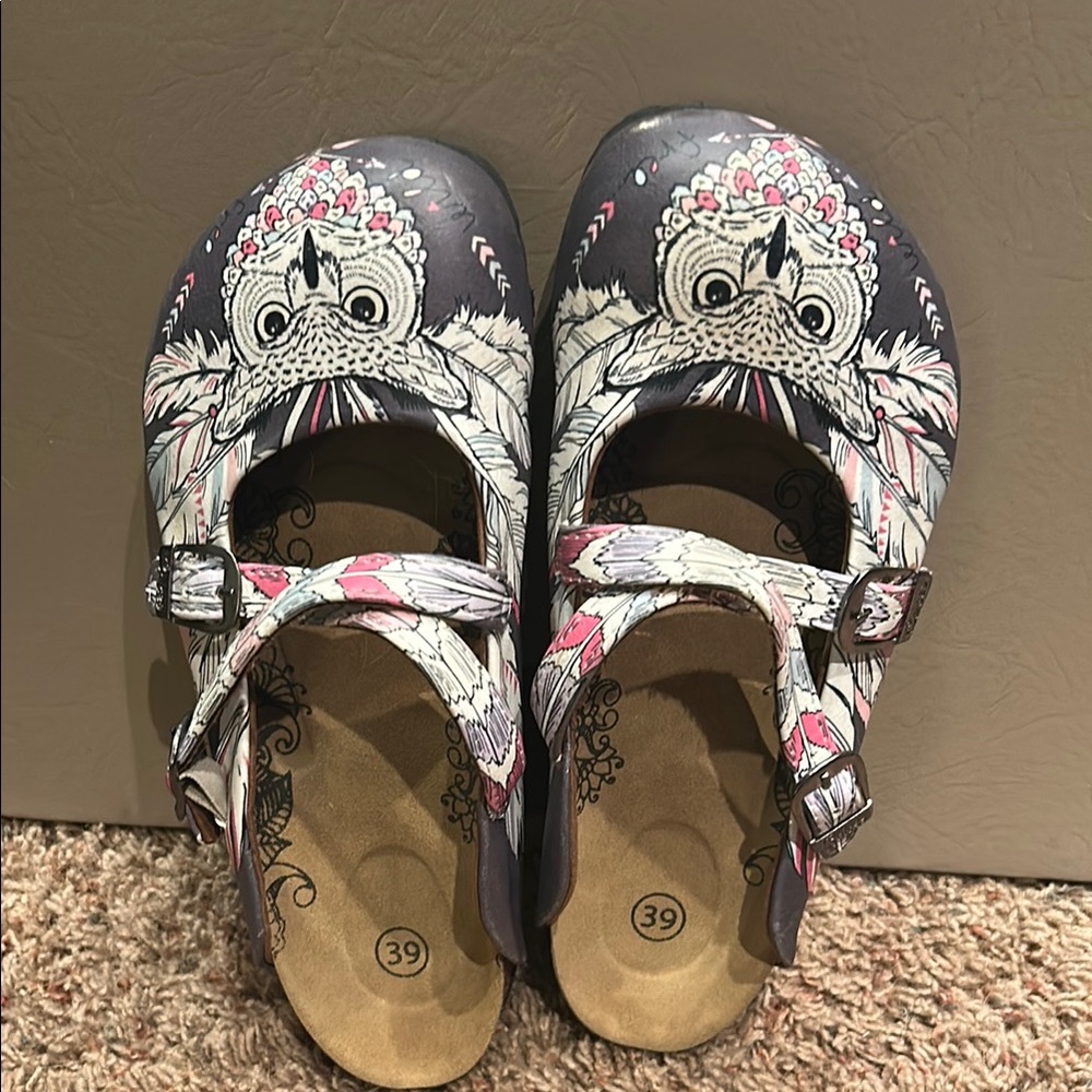 -Gray and Pink Calceo Owl Clogs Size 8.5